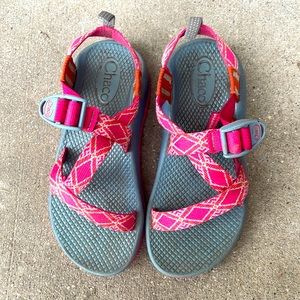 Girl’s Chacos